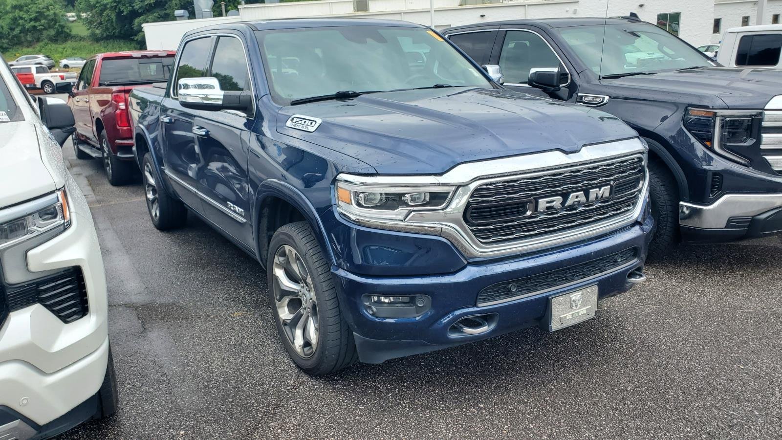 Vehicle Image 2
