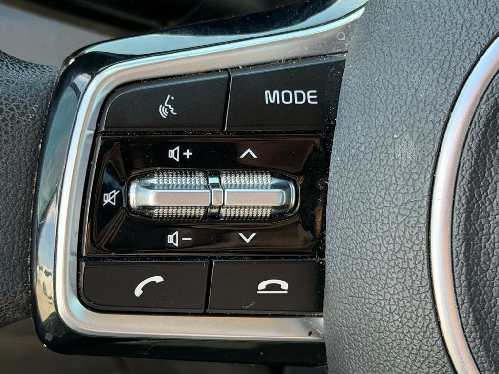 Certified Used 2022 Silver Kia LX image 15