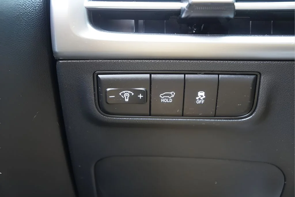 Used 2026 Atlantis Blue Hyundai SEL image 18