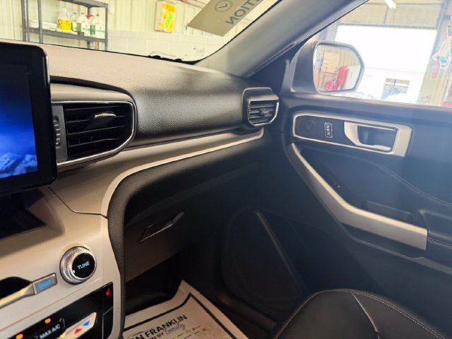 Used 2023 Gray Ford XLT image 14