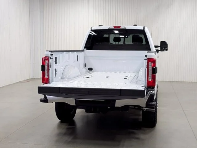 New 2027 Oxford White Ford F-350® Lariat® image 68