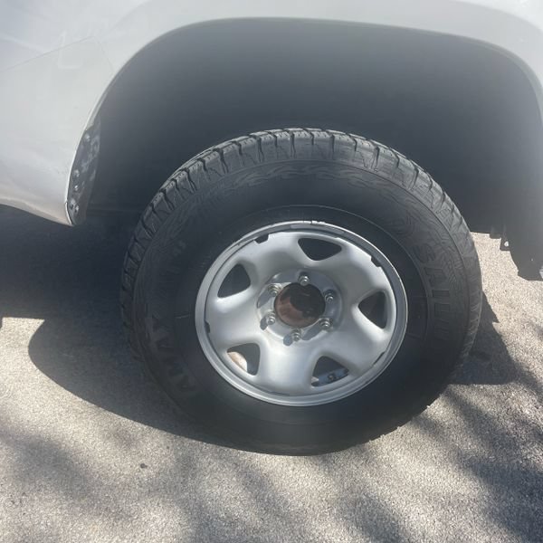 Used 2022 White Toyota SR image 13