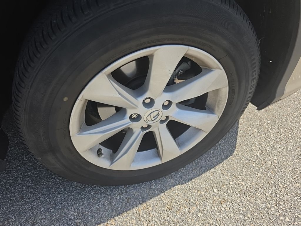 Used 2017 Beige Lexus 350 image 11