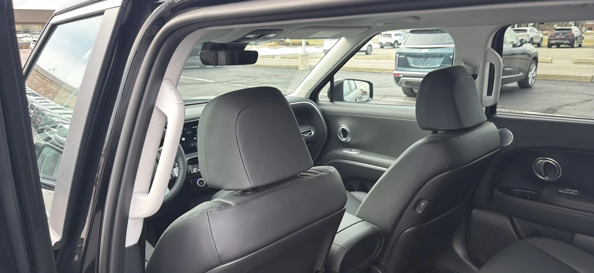 New 2026 Abyss Black Pearl Hyundai SEL Premium 7P image 13
