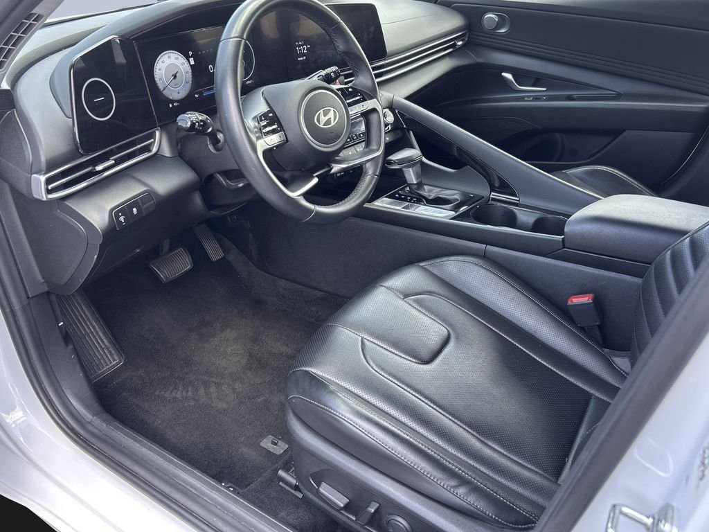 2024 Hyundai Elantra Limited - Photo 10