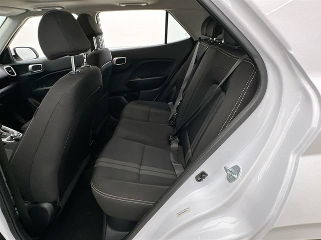2025 Hyundai Venue SEL - Photo 11