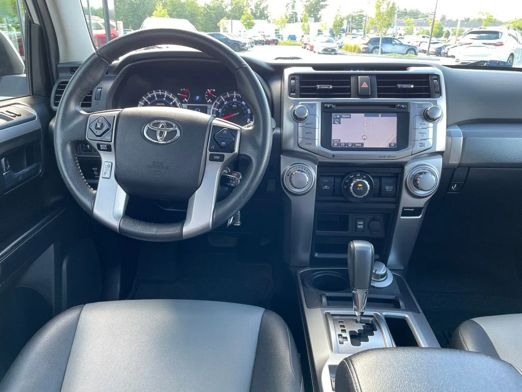 Used 2018 Classic Silver Metallic Toyota SR5 Premium image 19