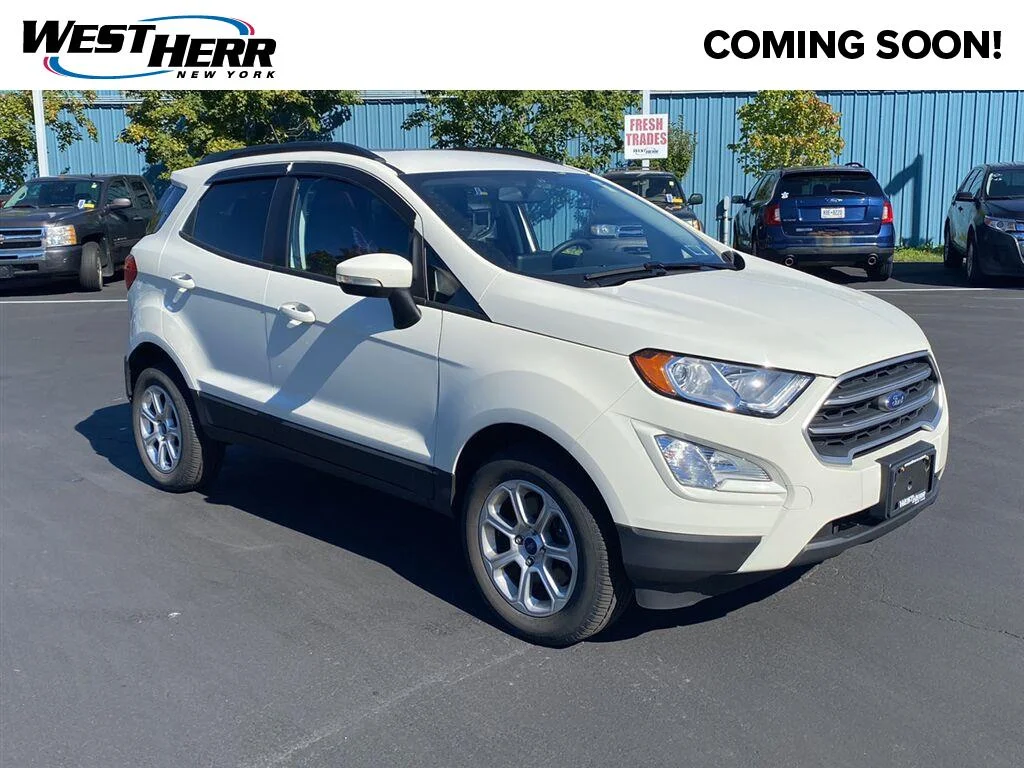 Used 2022 Diamond White Ford SE image 1