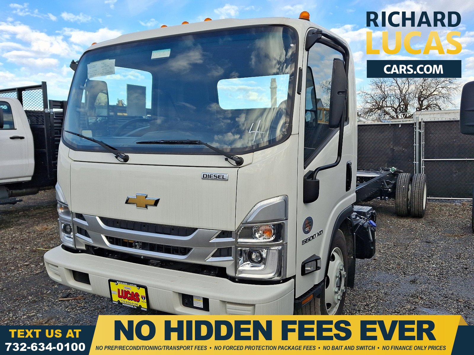 2024 Chevrolet Low Cab Forward's photo