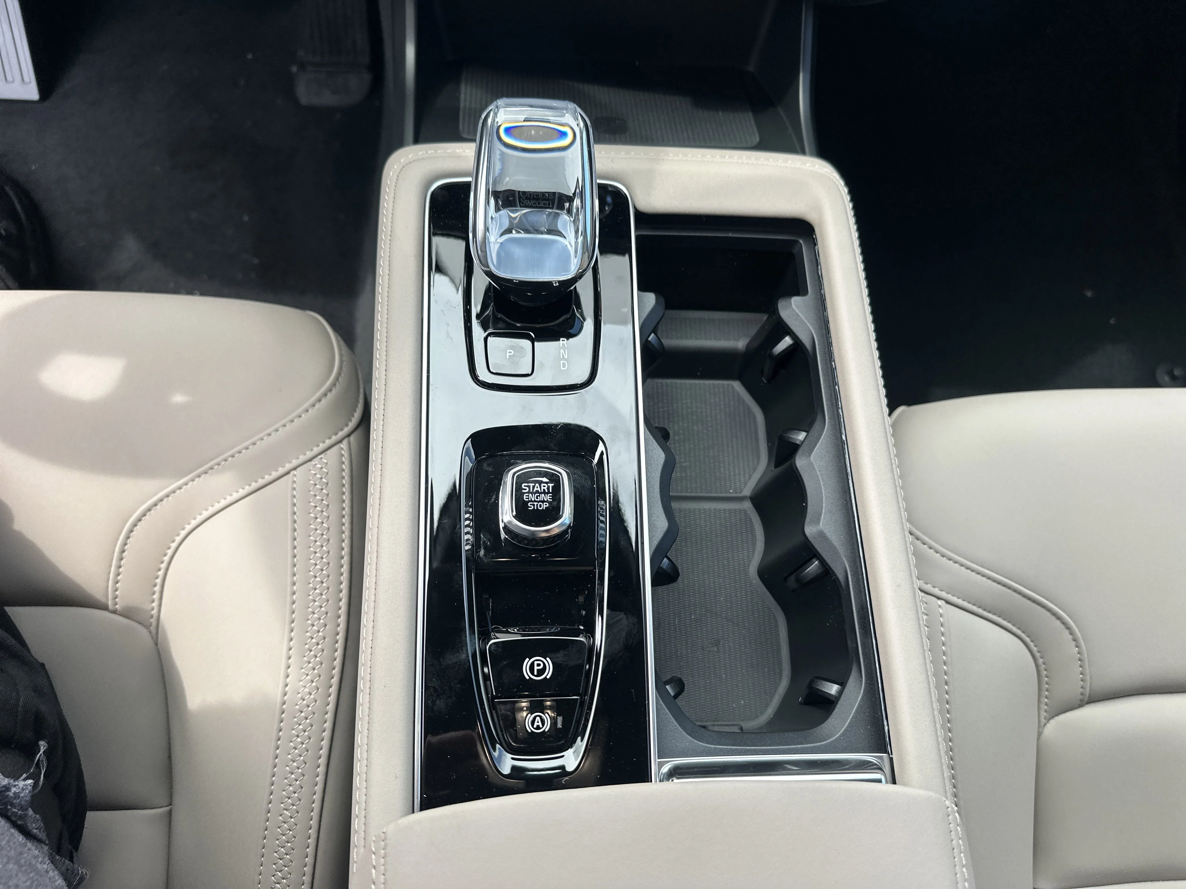 2026 Volvo XC90 Plus - Photo 21