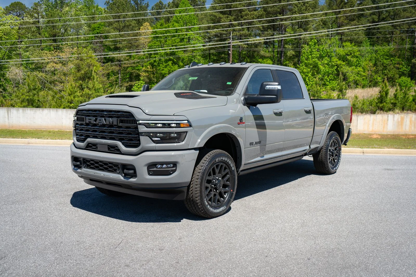 New 2026 Ceramic Gray Clear-Coat Exterior Paint RAM Limited image 10