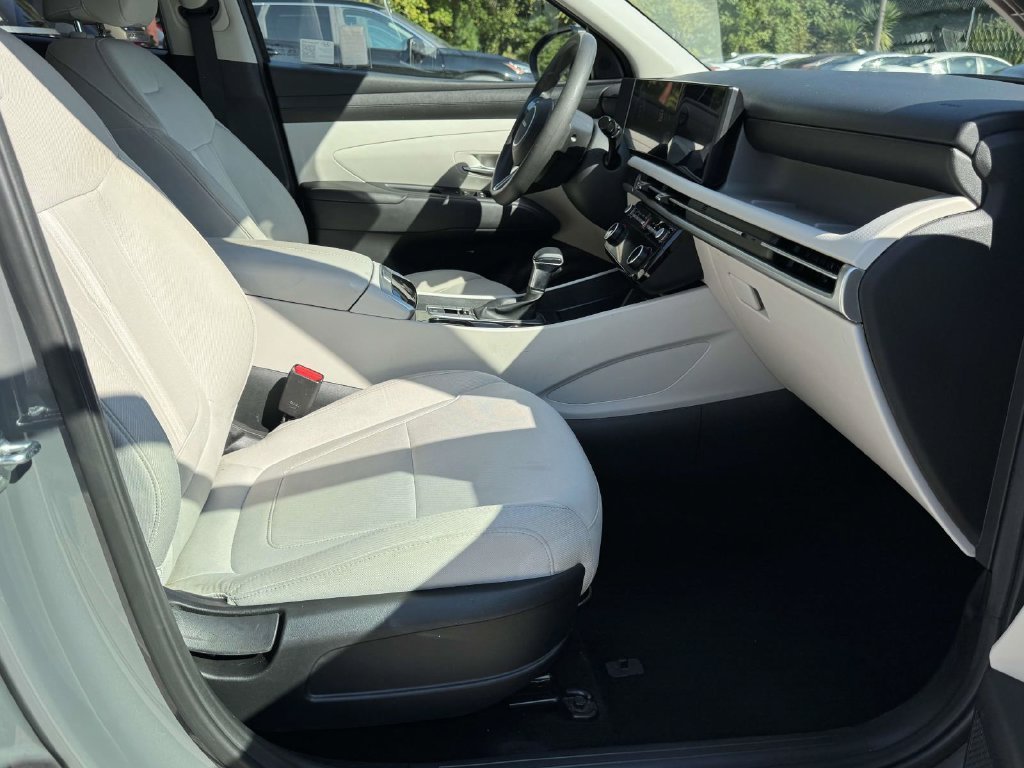 Used 2025 Gray Hyundai SEL image 15