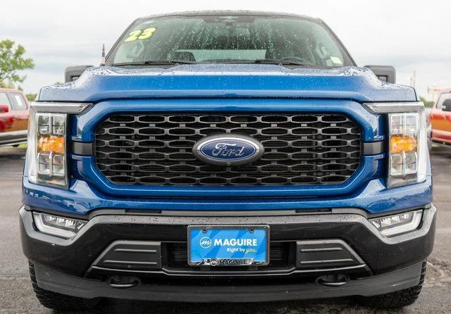 Used 2023 Blue Ford XLT image 3