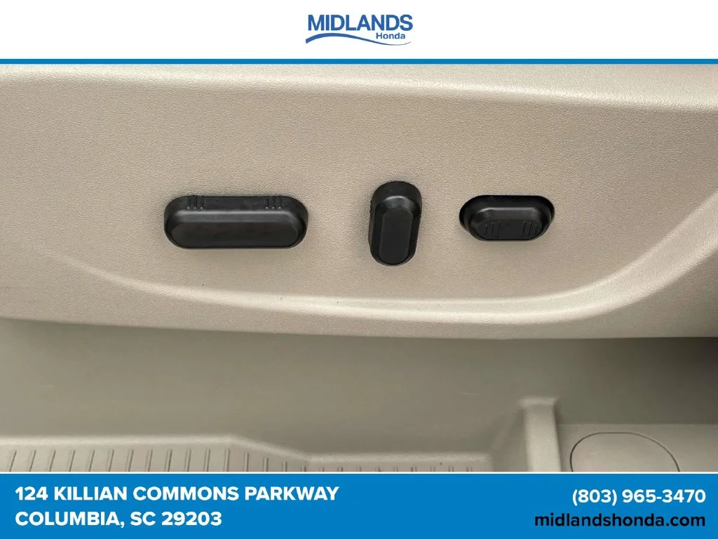 Used 2013 Oxford White Ford SE image 14