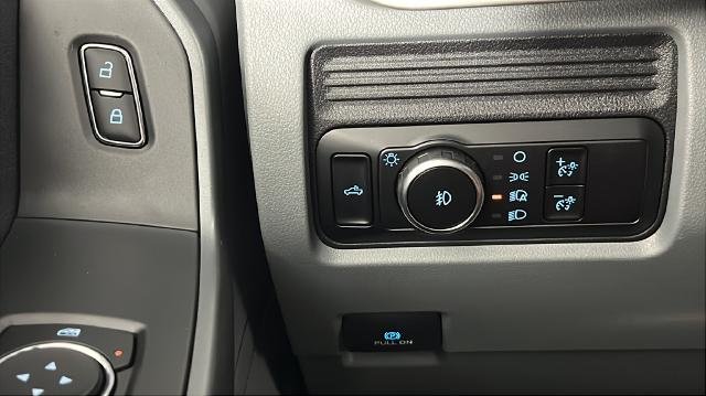 New 2026 Oxford White Ford F-250® XLT image 61