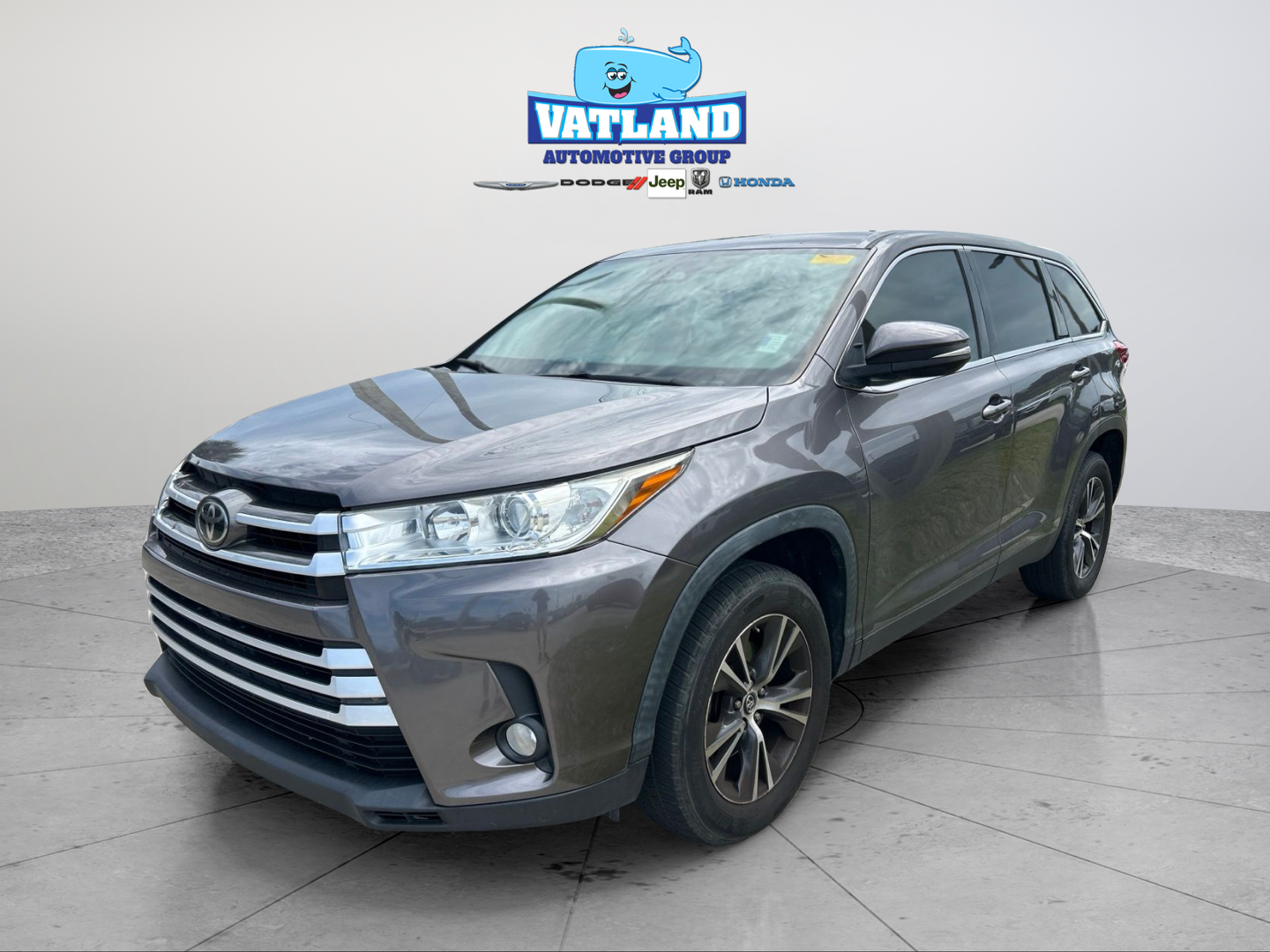 Used 2019 Gray Toyota LE Plus image 20