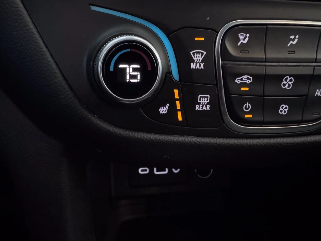 2024 Chevrolet Equinox LT - Photo 22