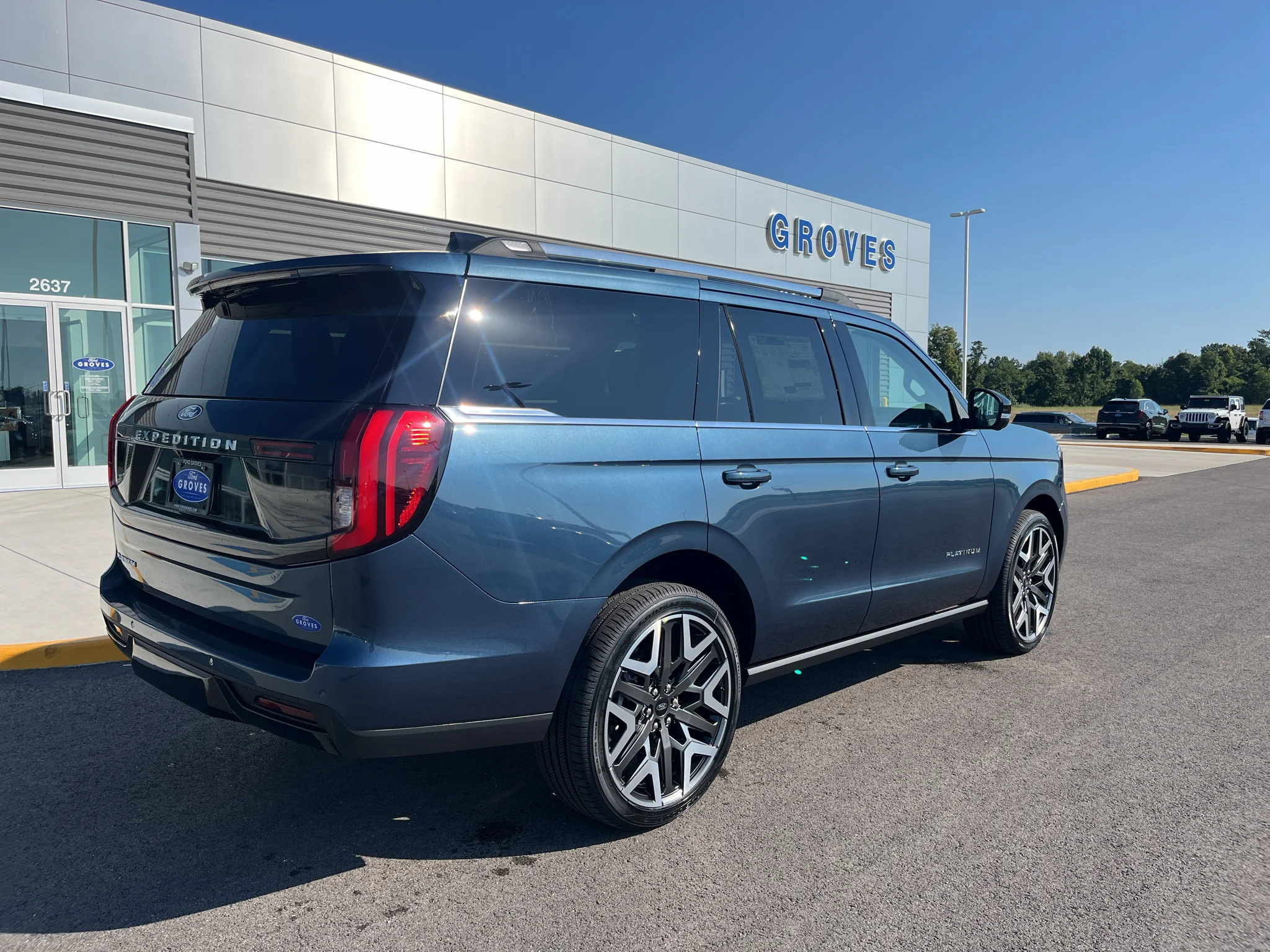 New 2027 Nocturnal Blue Metallic Ford Platinum image 5