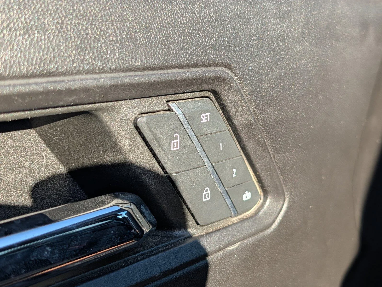 Used 2023 Onyx Black GMC 4WD AT4 image 18