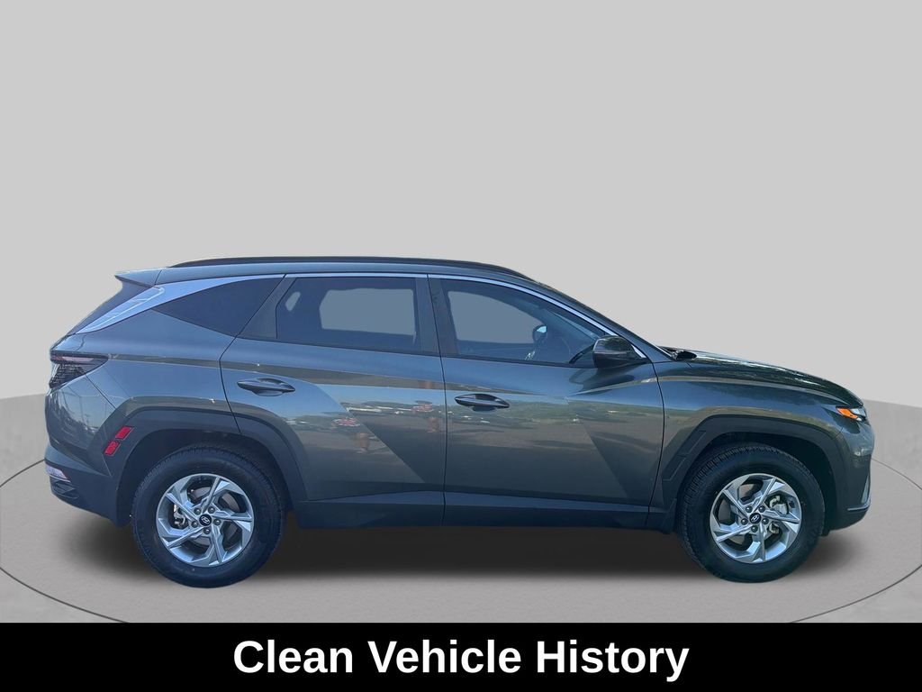 Used 2023 Amazon Gray Hyundai SEL image 7