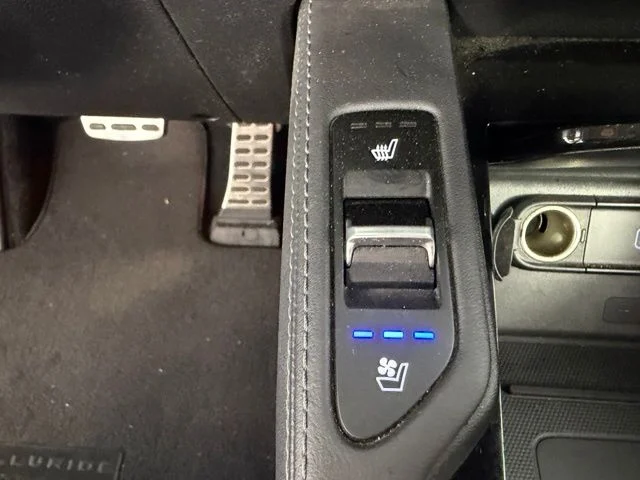 Used 2021 Gray Kia SX image 27