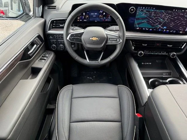 2025 Chevrolet Suburban Premier - Photo 25