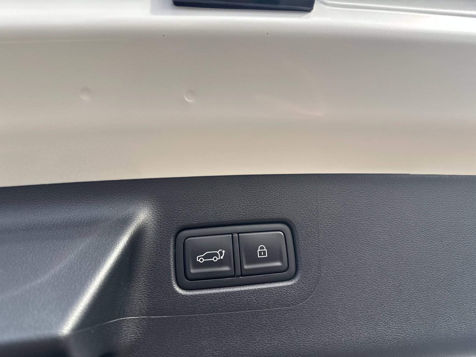 Certified Used 2026 White Hyundai SE image 30