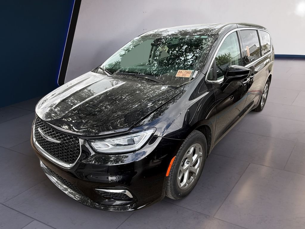 Used 2024 Black Chrysler Limited image 1