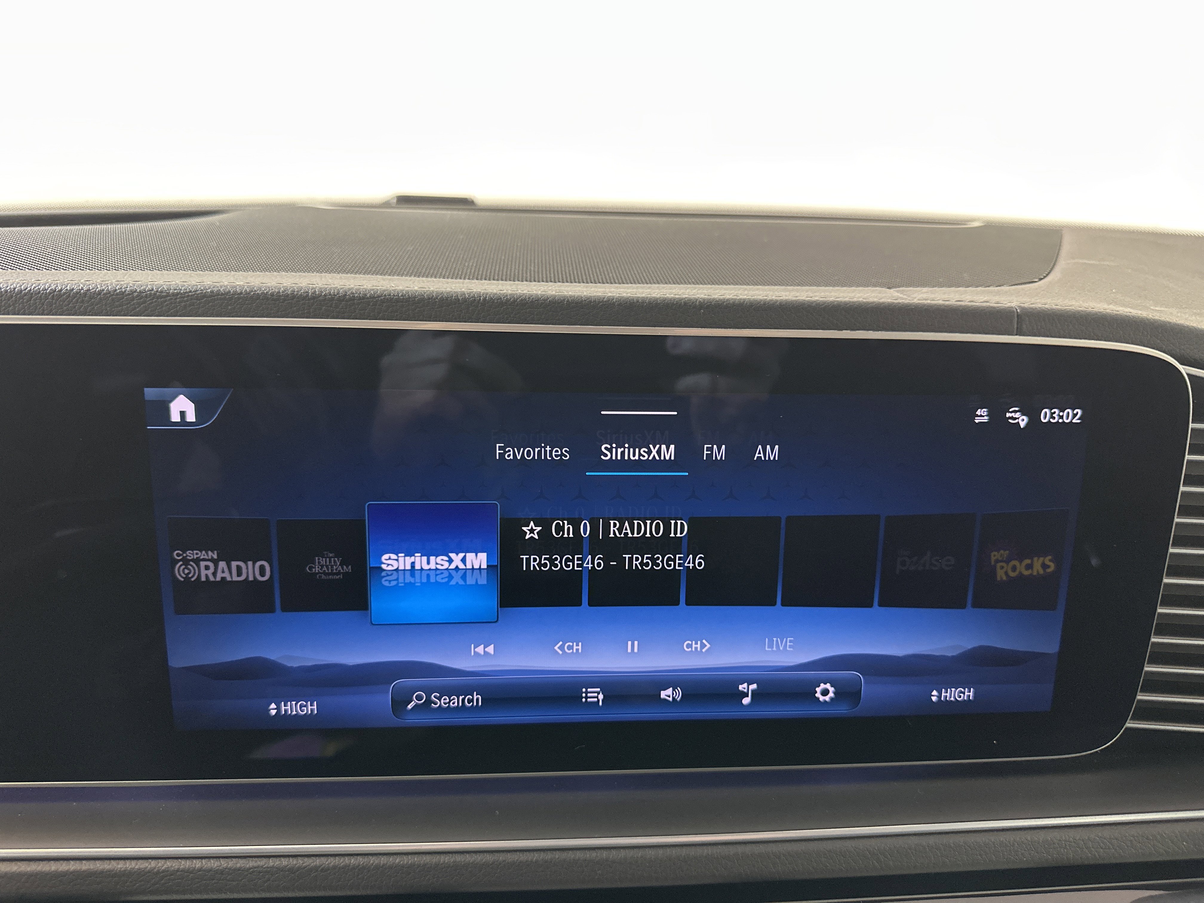 Certified Used 2024 Gray Mercedes-Benz GLE 350 image 16