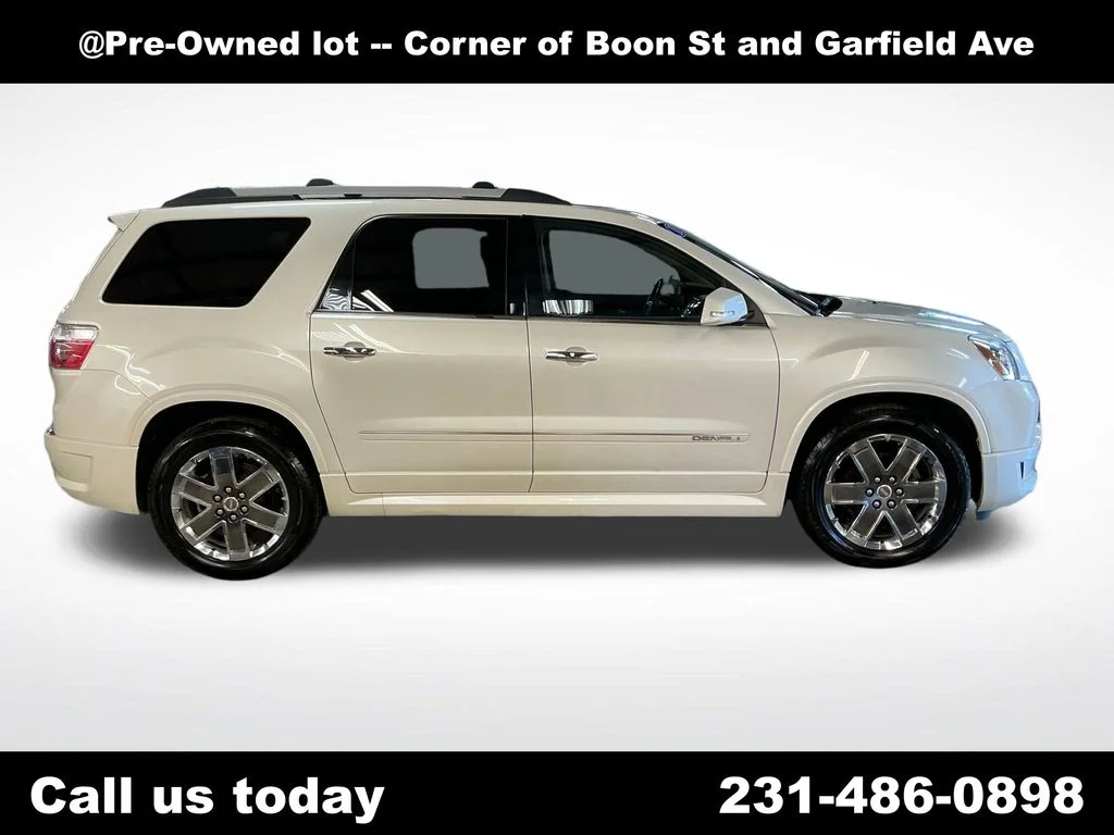 Used 2011  GMC Denali image 6