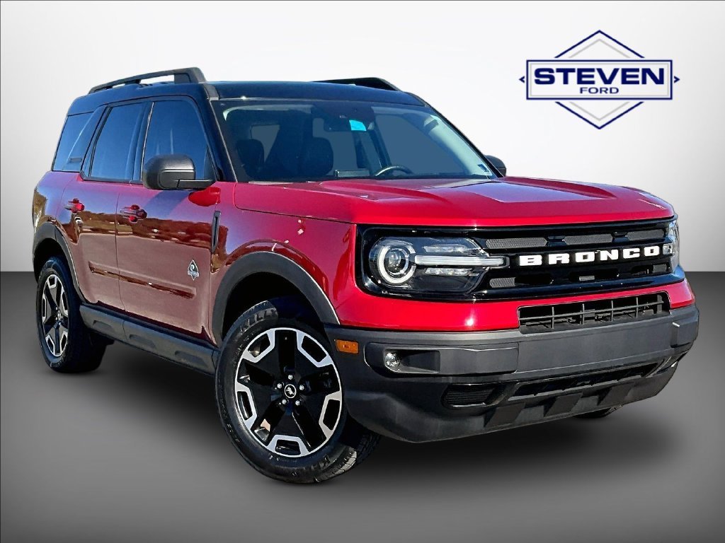 Used 2021 Red Ford Outer Banks image 1