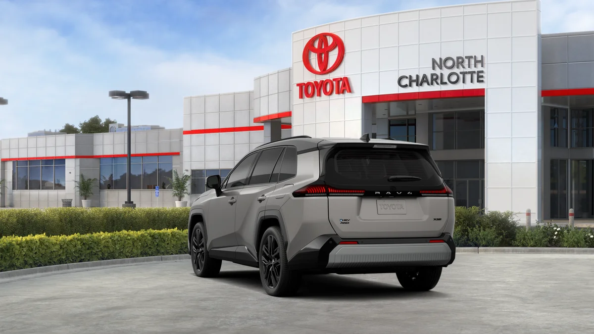 New 2026 Meteor Shower with Midnight Black Metallic roof Toyota XSE image 29