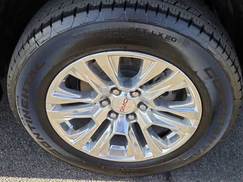Used 2025 Black GMC Denali image 11