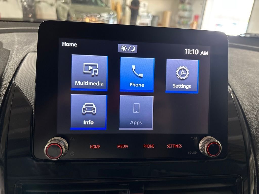Used 2022 Black Mitsubishi LE image 17