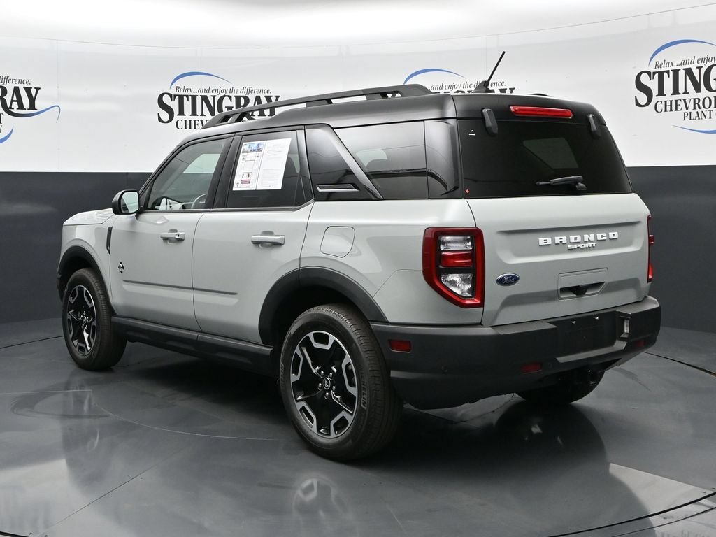 Used 2023 Gray Ford Outer Banks image 5