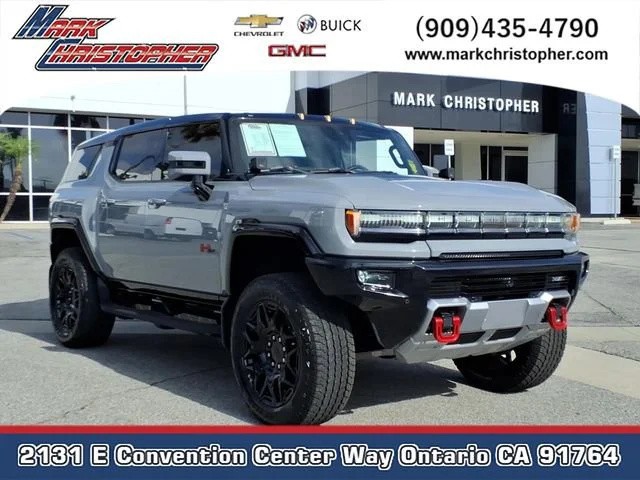 2024 GMC Hummer EV 2X SUV's photo