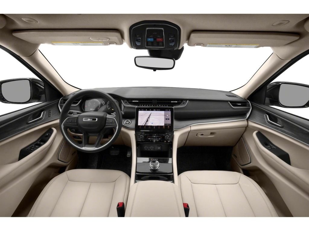 Used 2022 Diamond Black Jeep Altitude image 5