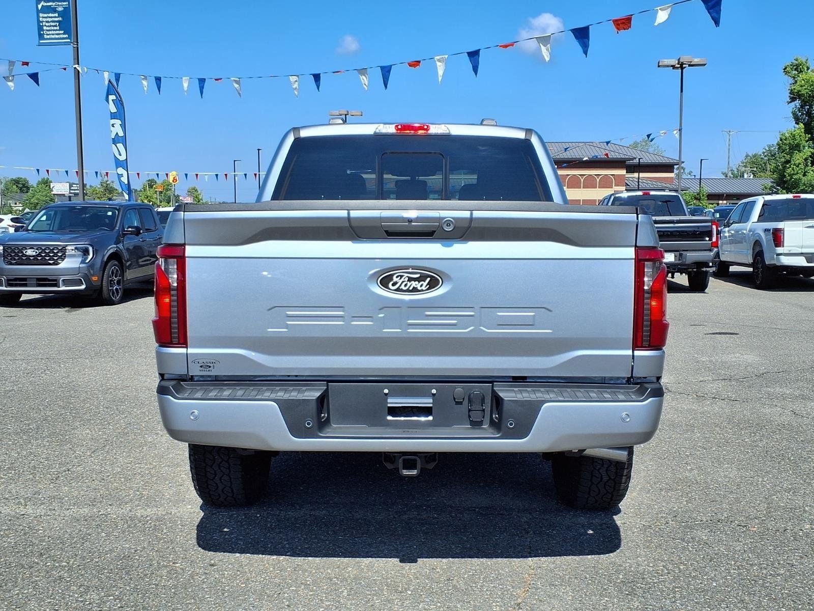 New 2026 Iconic Silver Metallic Ford XLT image 9