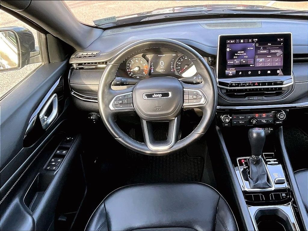 Used 2022 Gray Jeep Altitude image 17