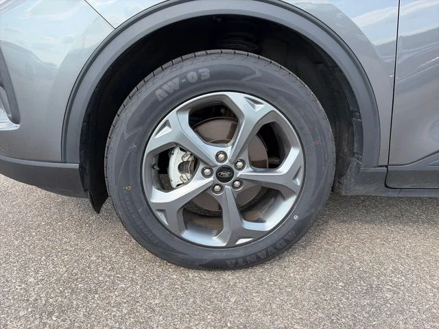 Used 2025 Gray Metallic Ford ST-Line Select image 12