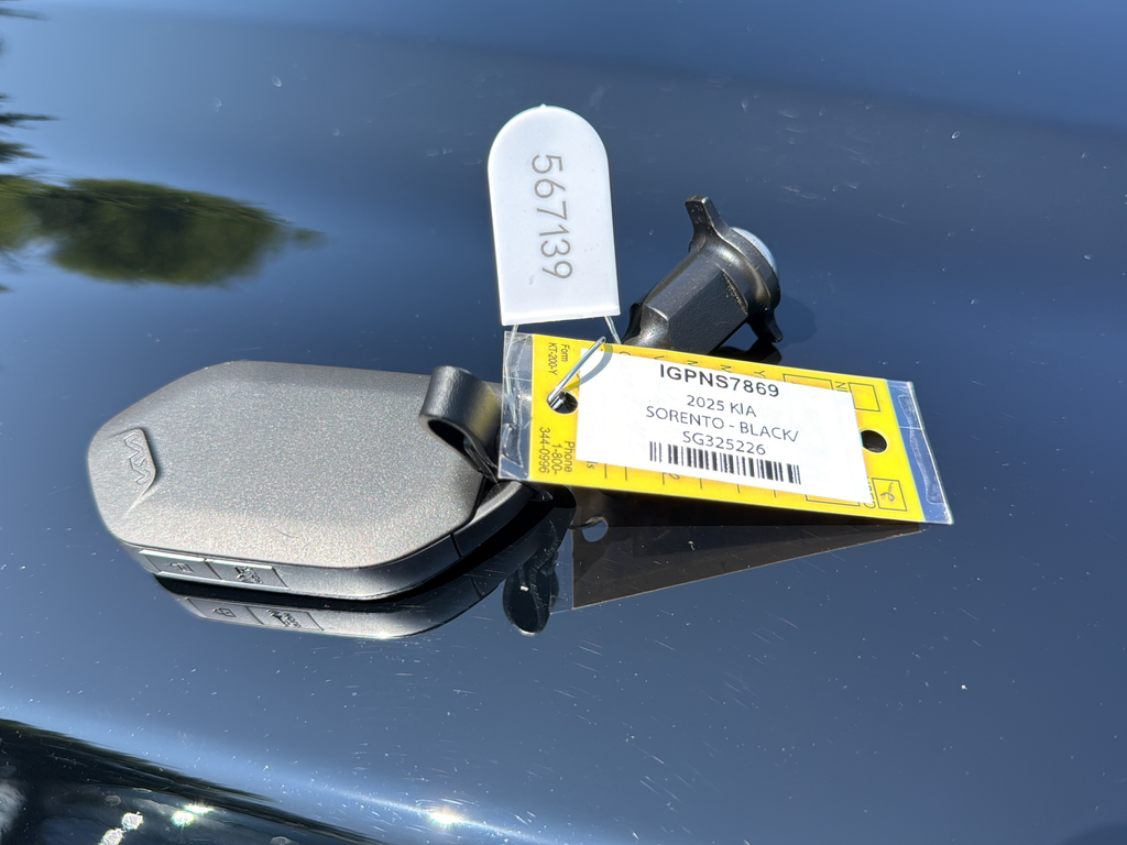 Used 2025 Black Kia S image 29