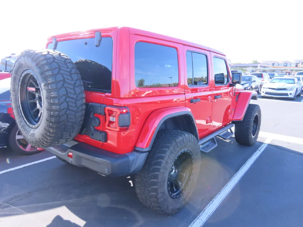 Used 2018 Red Jeep Unlimited Rubicon image 3