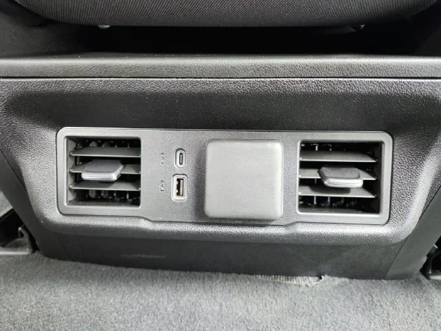 Used 2025 Summit White Chevrolet LT image 38