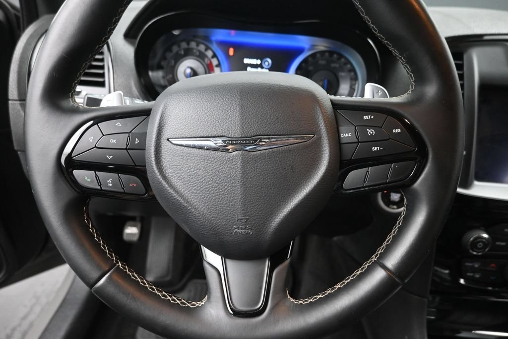 Used 2018 White Chrysler S image 17