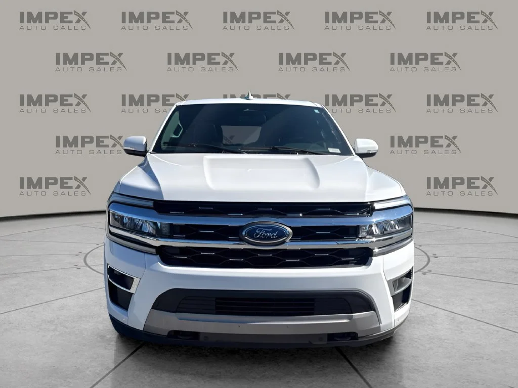 Used 2023 White Ford Limited image 8