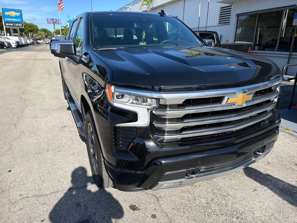 Used 2026 Black Chevrolet High Country image 2