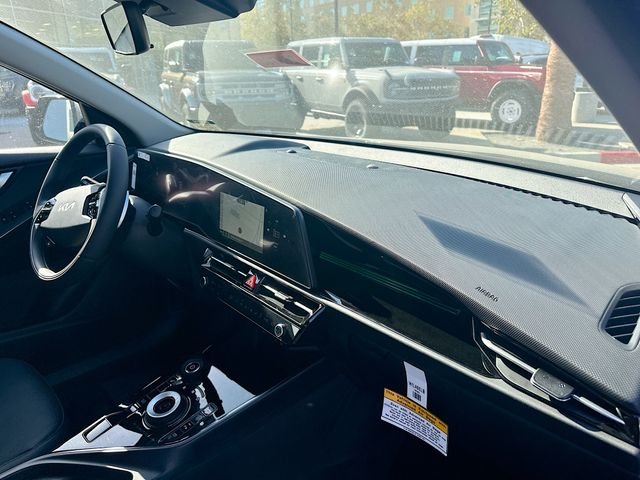 New 2026 Steel Gray Kia WIND image 28