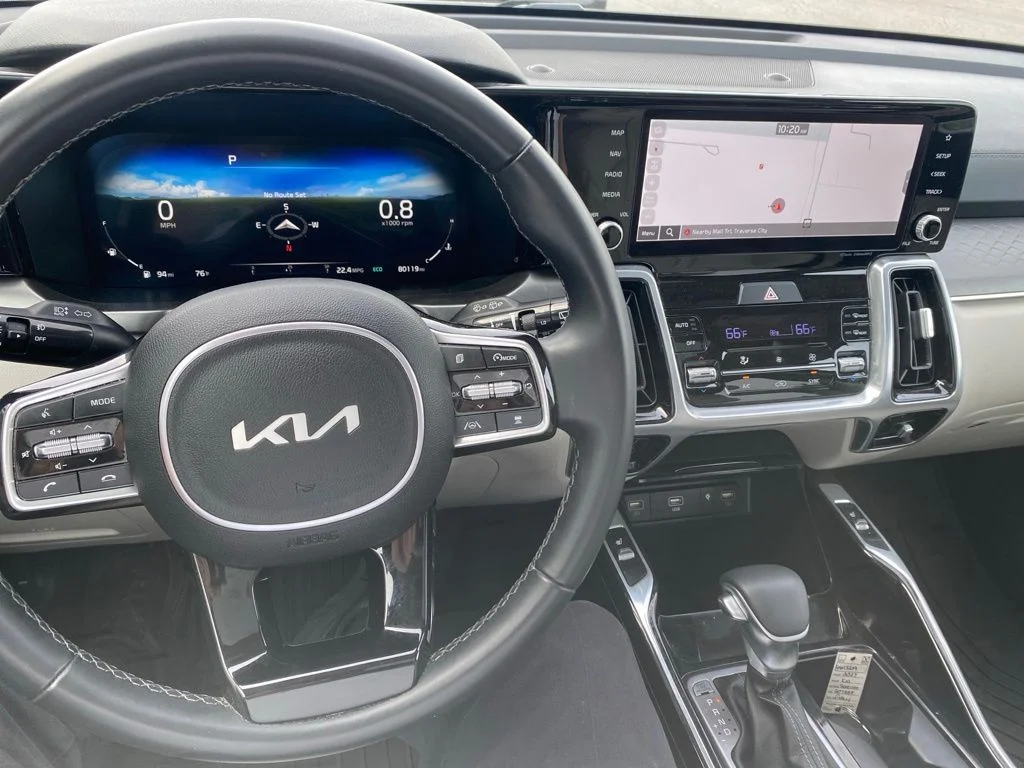 Used 2023 Silver Kia SX image 29