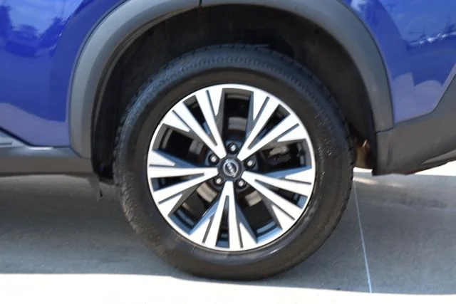 Used 2023 Blue Nissan SV image 8