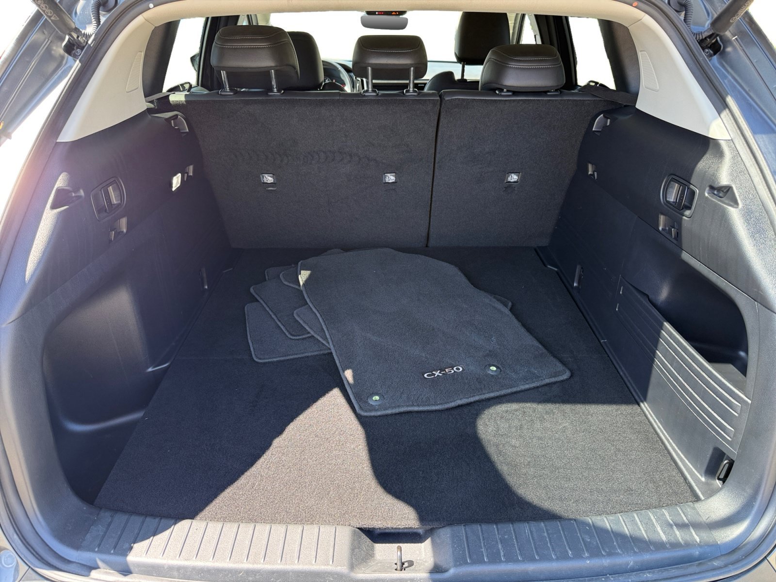 Used 2025 Machine Gray Mazda Premium image 17